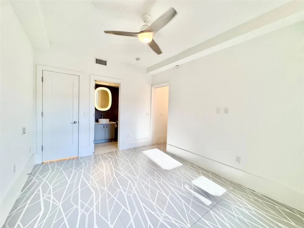 2201 Market Street #505 Galveston, TX 77550