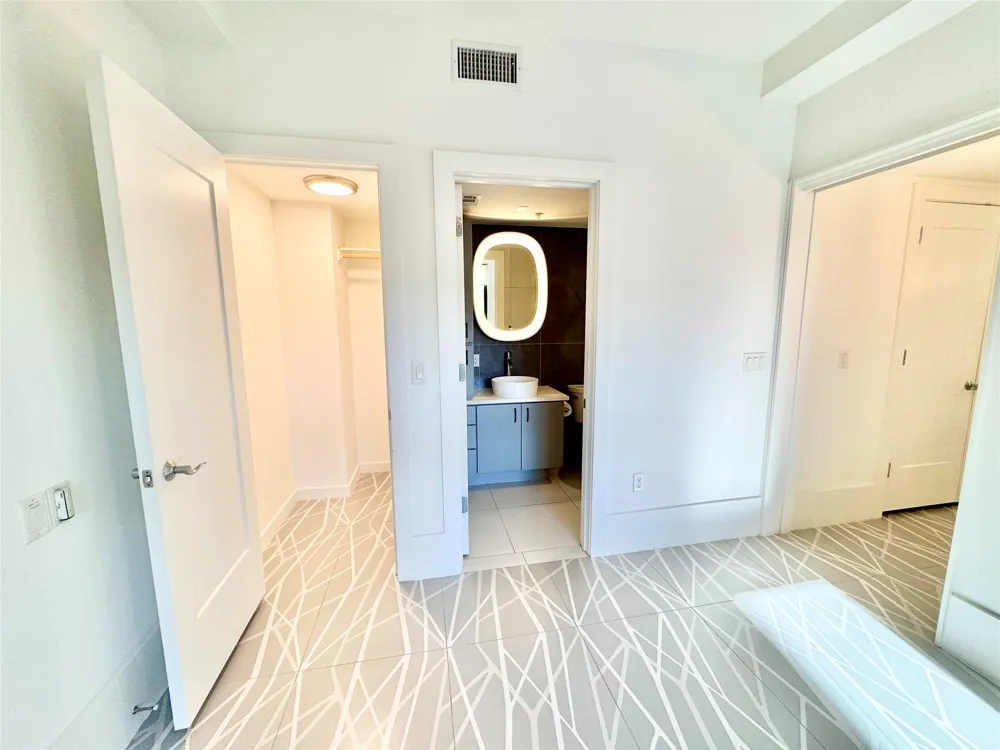 2201 Market Street #505 Galveston, TX 77550