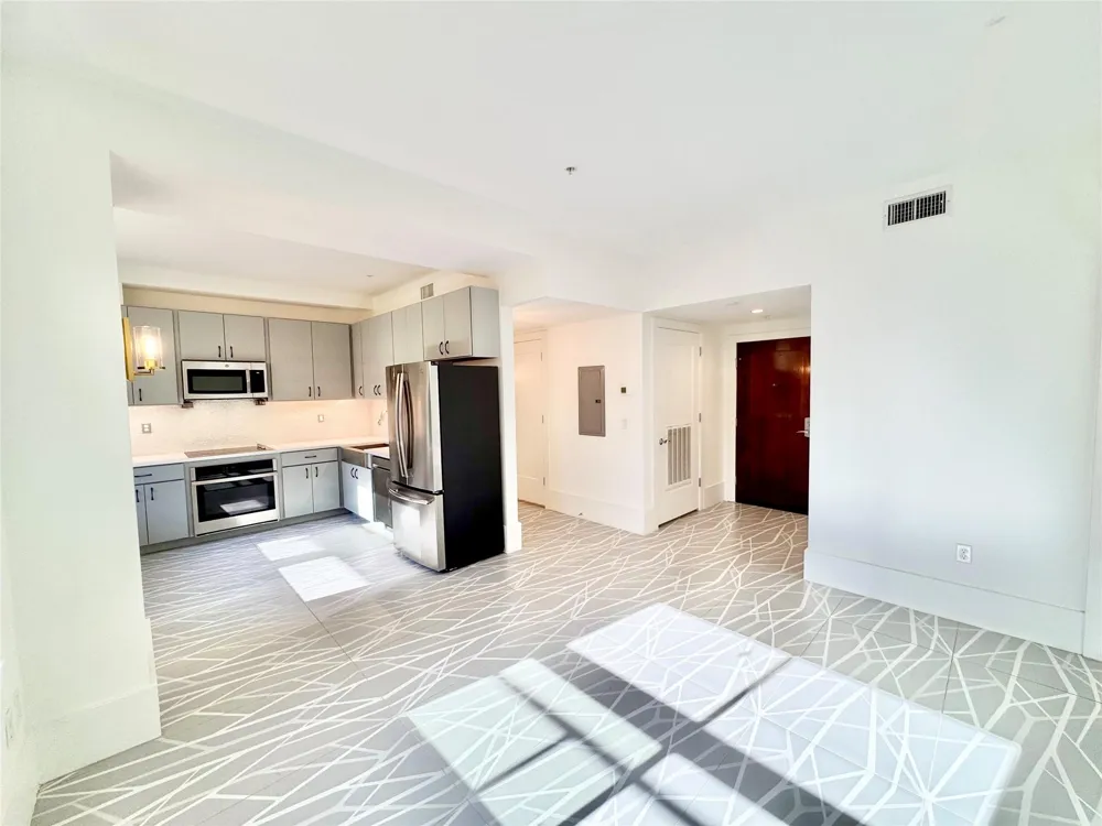 2201 Market Street #505 Galveston, TX 77550