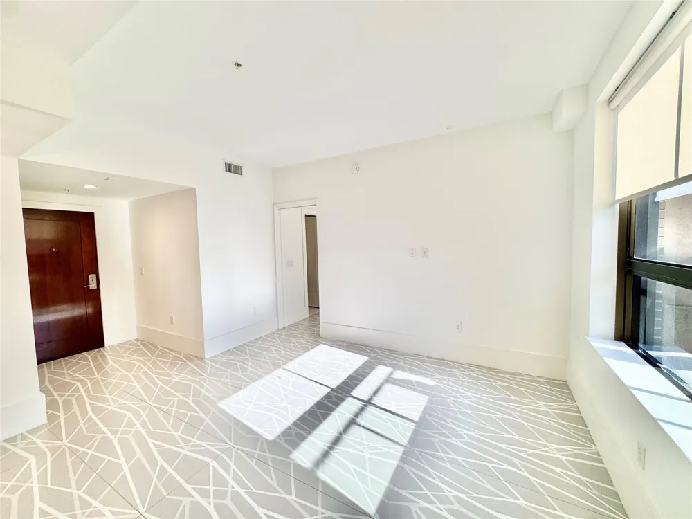 2201 Market Street #505 Galveston, TX 77550