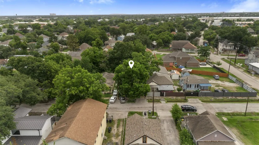 1612 Common Street Hockley, TX 77009