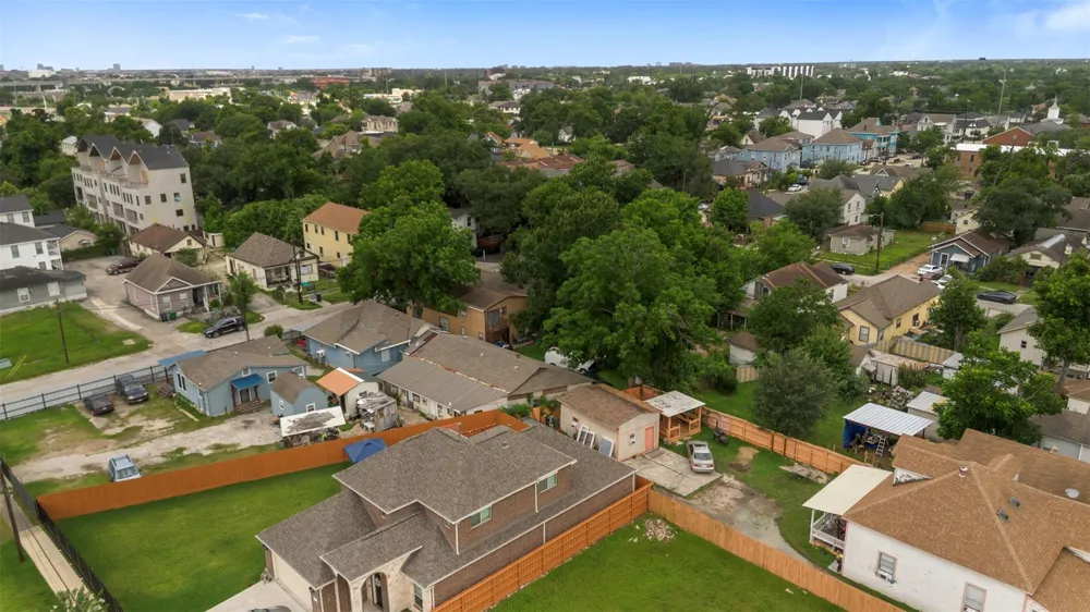 1612 Common Street Hockley, TX 77009
