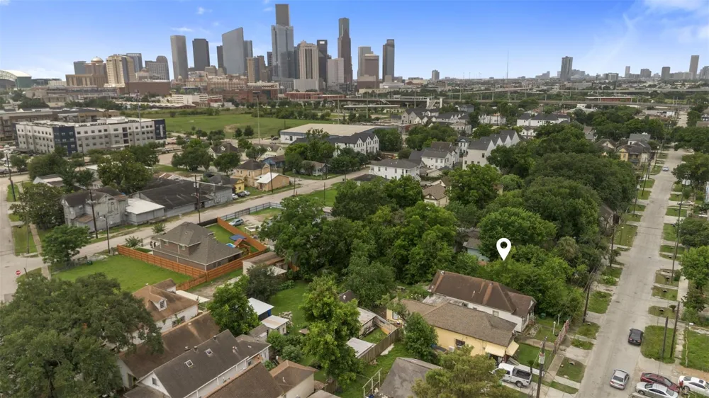 1612 Common Street Hockley, TX 77009