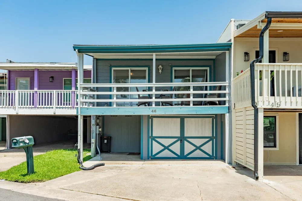 46 Harbour Circle Galveston, TX 77554