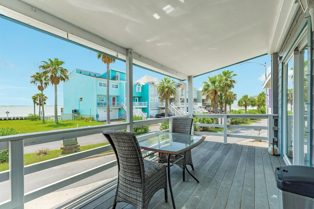 46 Harbour Circle Galveston, TX 77554