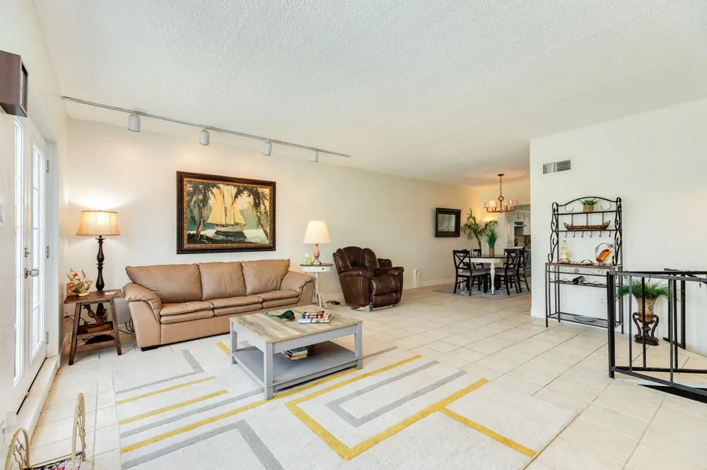 46 Harbour Circle Galveston, TX 77554