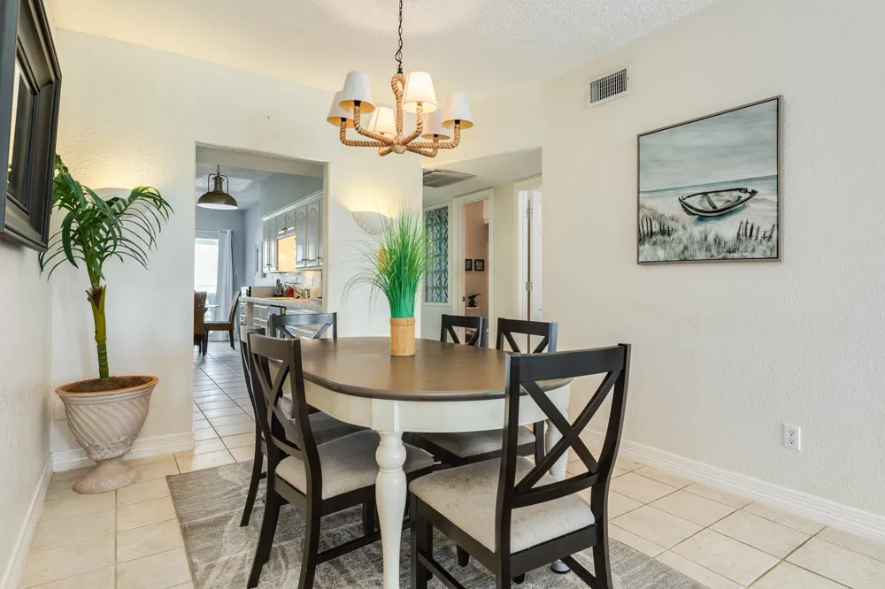46 Harbour Circle Galveston, TX 77554