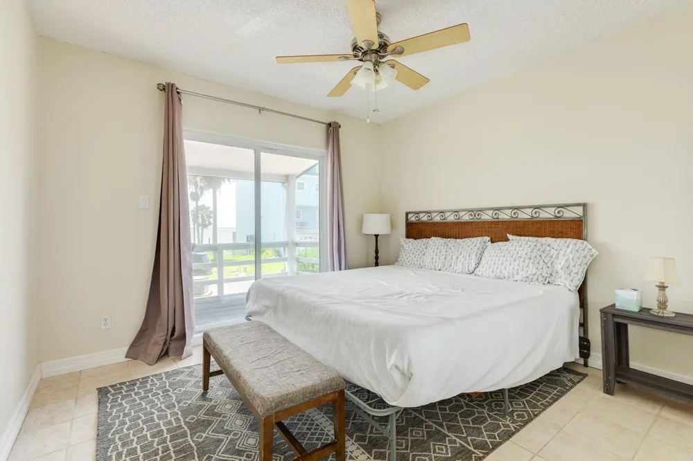 46 Harbour Circle Galveston, TX 77554