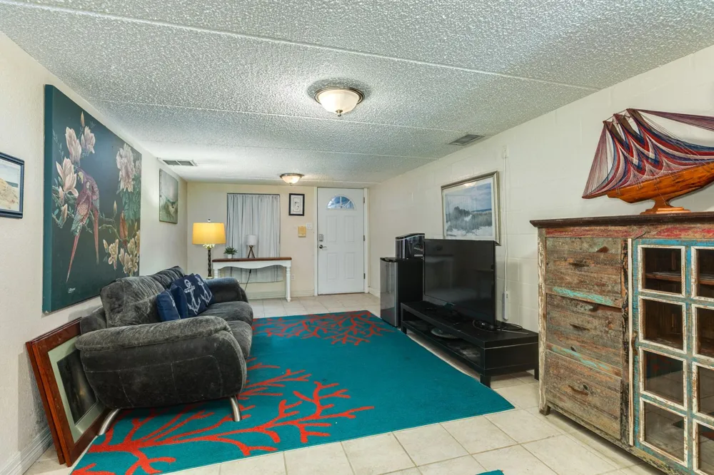 46 Harbour Circle Galveston, TX 77554