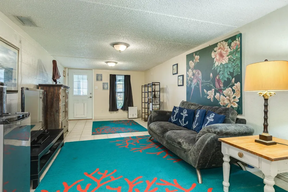 46 Harbour Circle Galveston, TX 77554