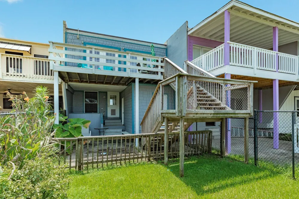 46 Harbour Circle Galveston, TX 77554