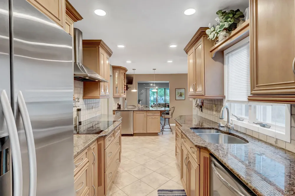 61 Gridley Street West Islip, NY 11795