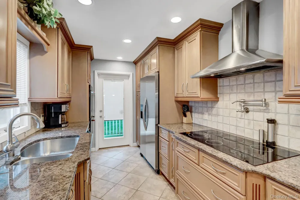61 Gridley Street West Islip, NY 11795