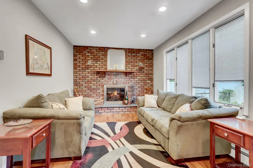 61 Gridley Street West Islip, NY 11795