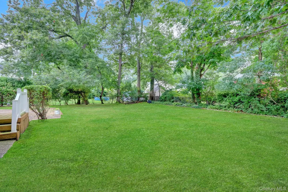 61 Gridley Street West Islip, NY 11795