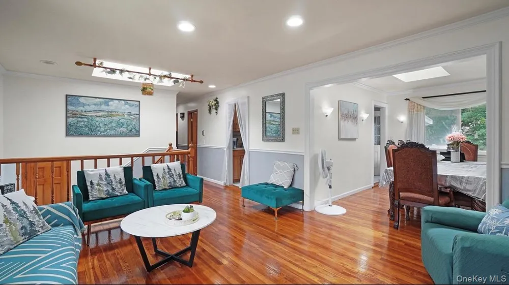 12 Bennington Place Wheatley Heights, NY 11798