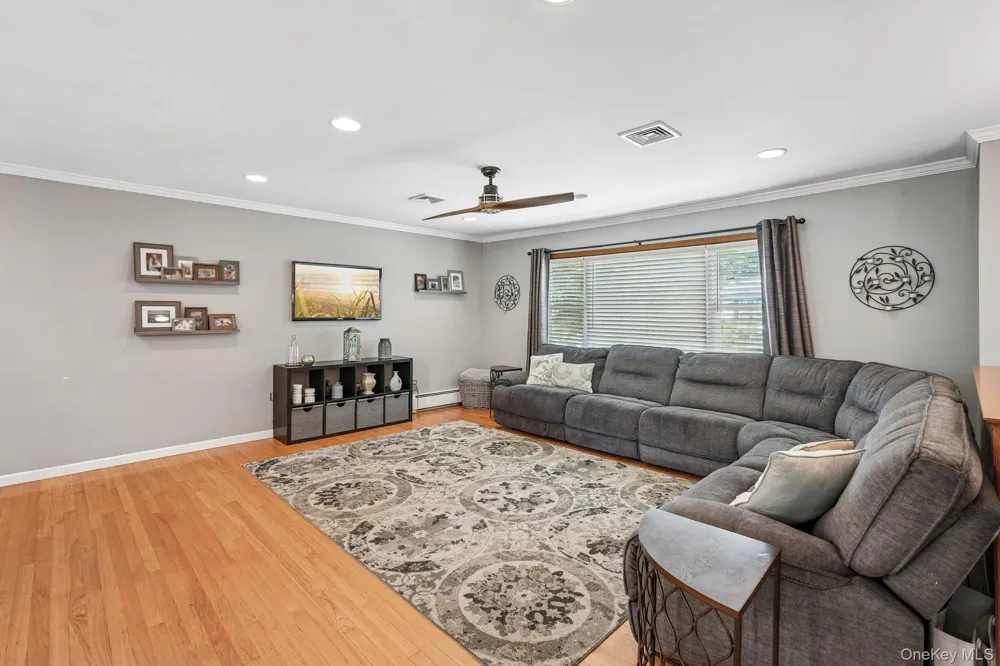 8 Townsend Place Chester, NY 10918