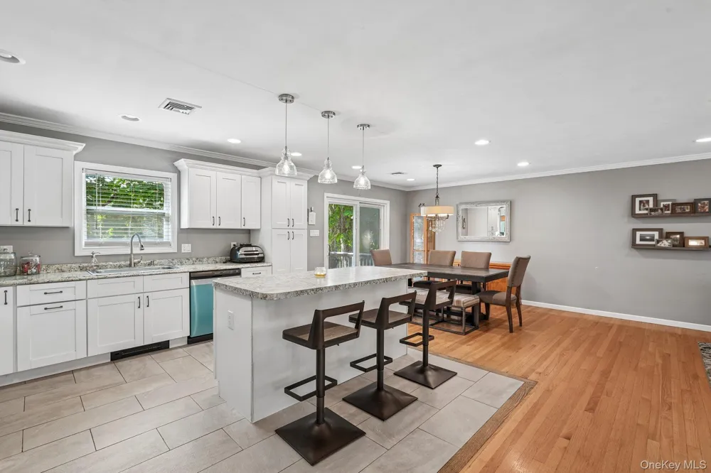 8 Townsend Place Chester, NY 10918