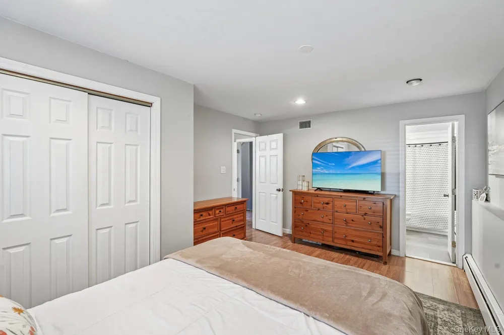 8 Townsend Place Chester, NY 10918