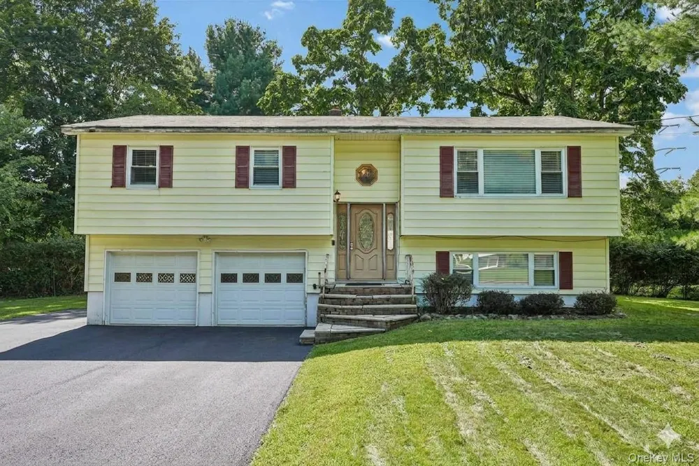 8 Townsend Place Chester, NY 10918