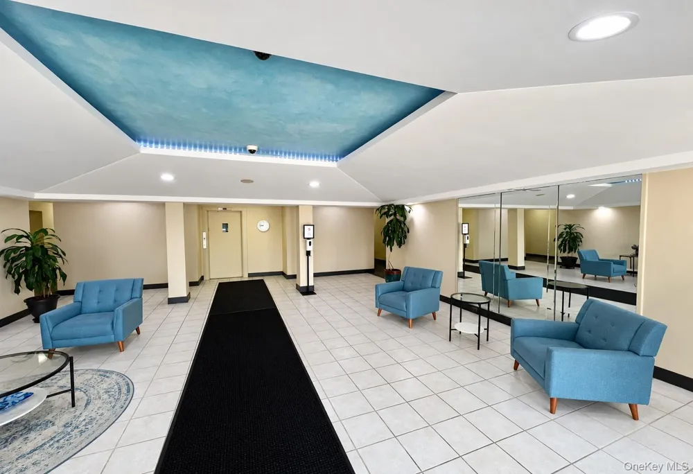 855 E Broadway #Le Long Beach, NY 11561
