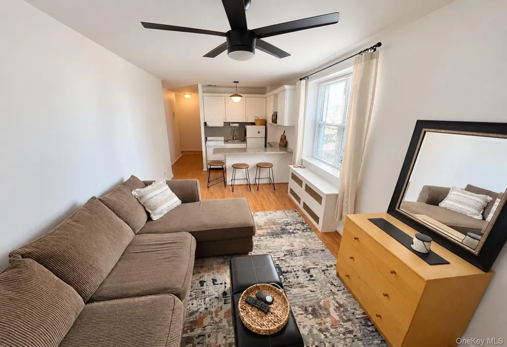 855 E Broadway #Le Long Beach, NY 11561