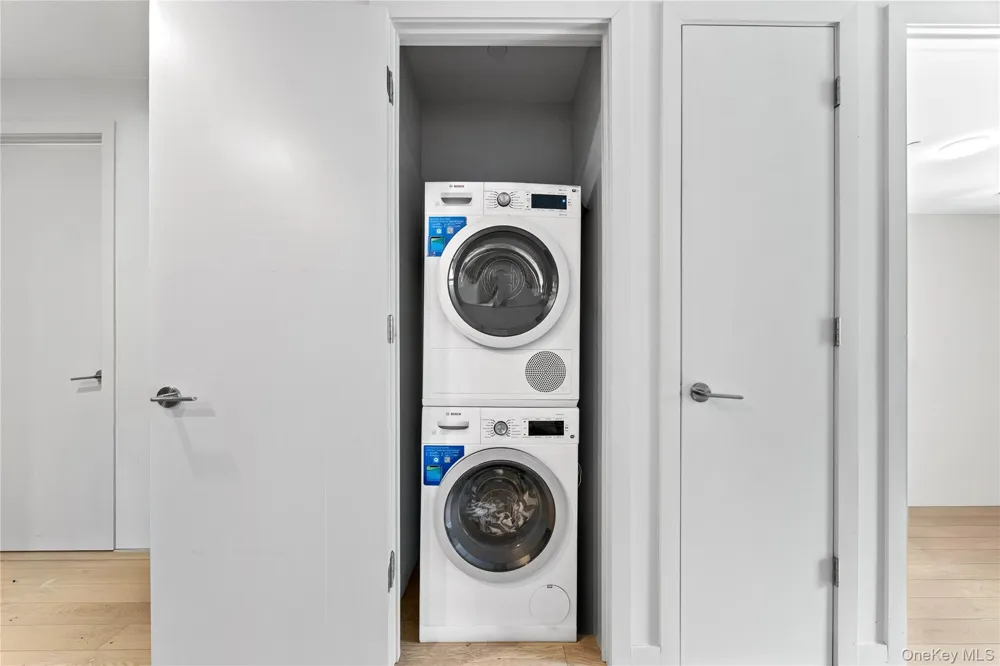 131-02A 40th Road #14B Flushing, NY 11354
