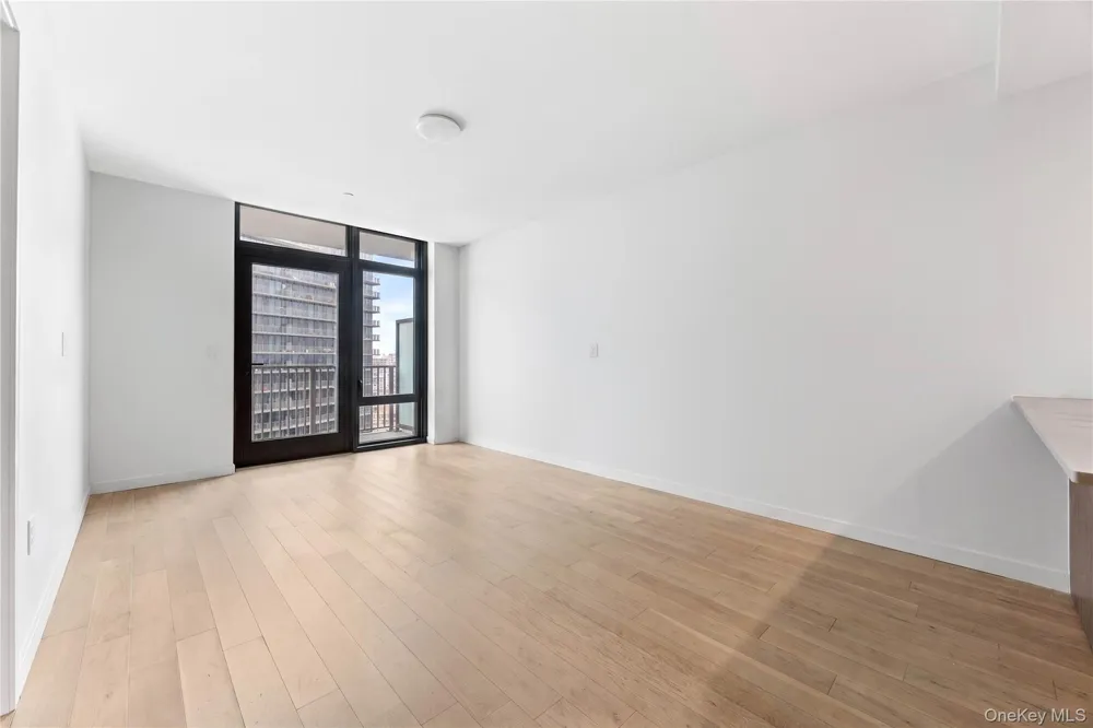 131-02A 40th Road #14B Flushing, NY 11354