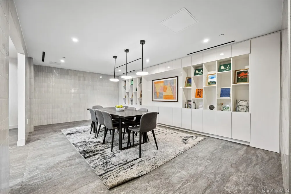 131-02A 40th Road #14B Flushing, NY 11354