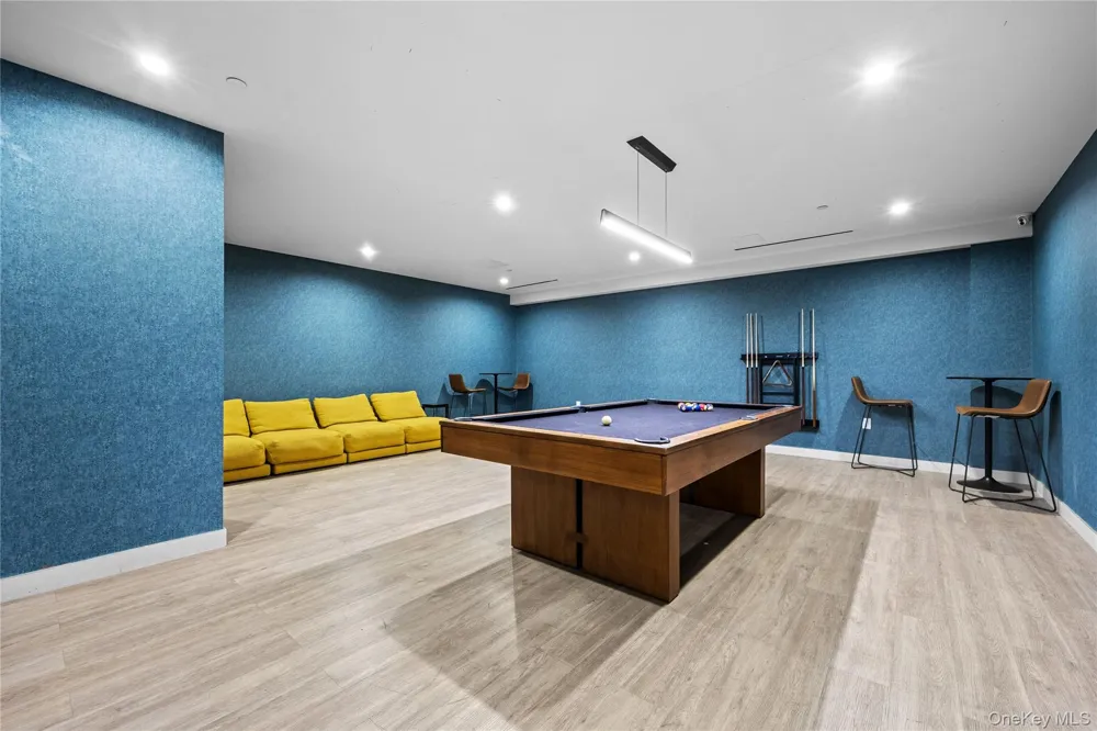 131-02A 40th Road #14B Flushing, NY 11354