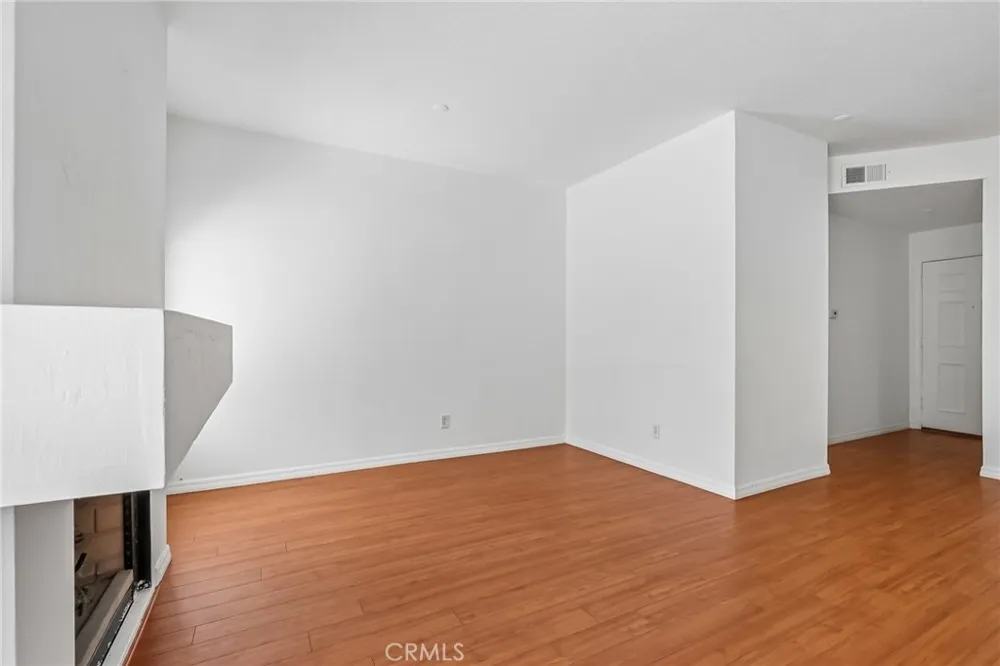 4752 Tiara Drive #103 Huntington Beach, CA 92649