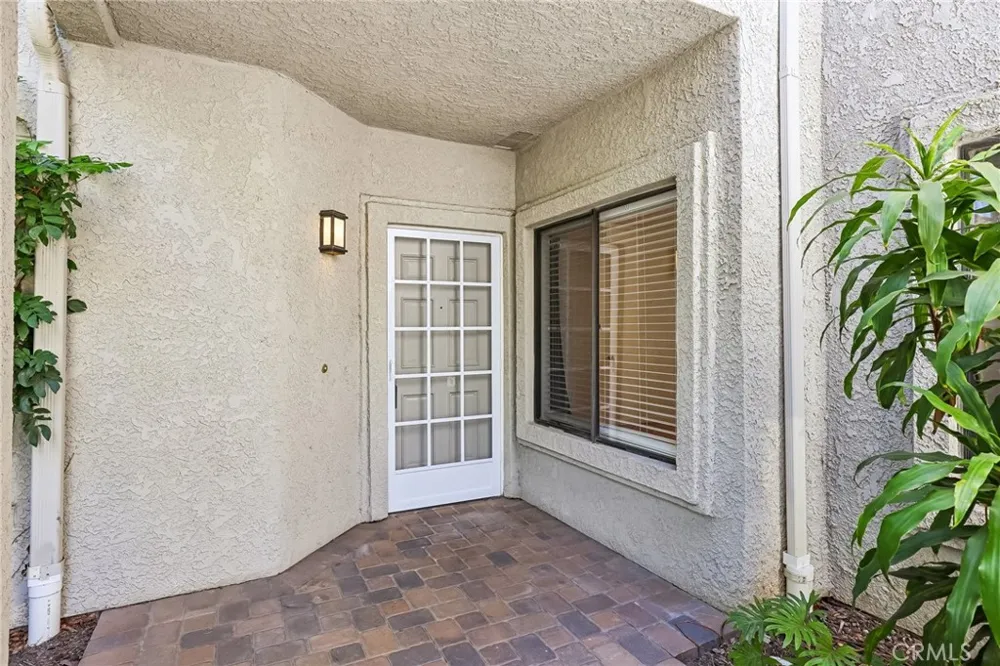 4752 Tiara Drive #103 Huntington Beach, CA 92649