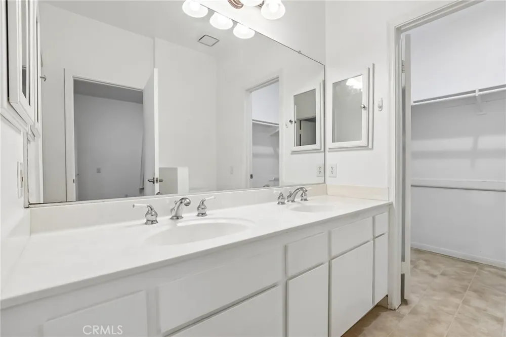 4752 Tiara Drive #103 Huntington Beach, CA 92649