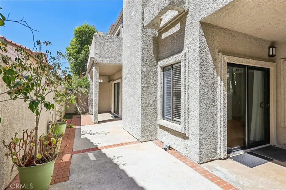 4752 Tiara Drive #103 Huntington Beach, CA 92649