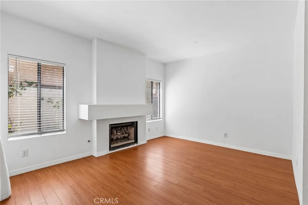 4752 Tiara Drive #103 Huntington Beach, CA 92649