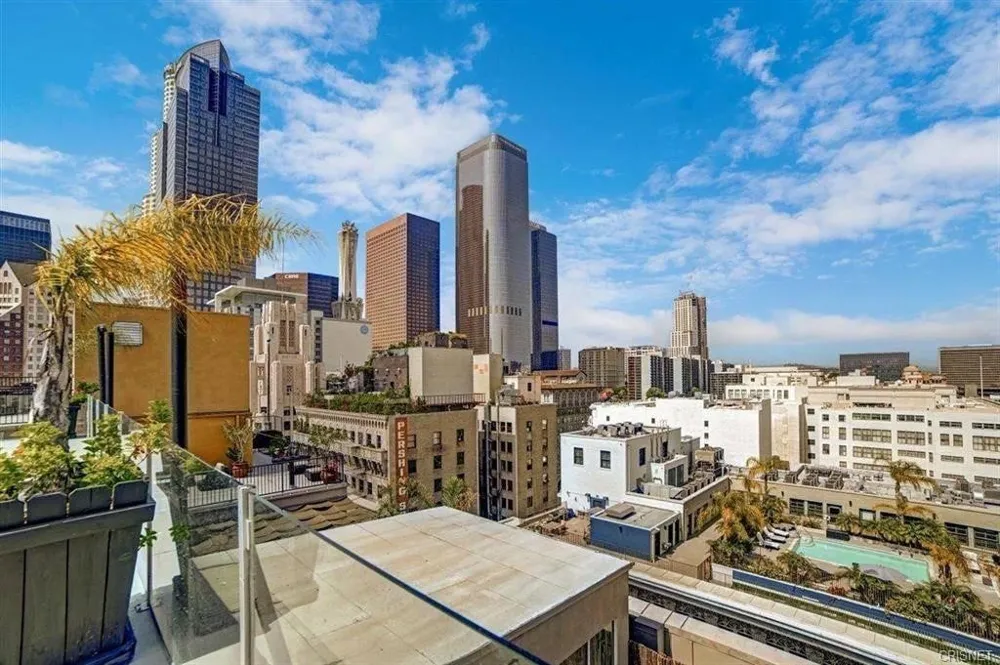 312 W 5th Street #609 Los Angeles, CA 90013