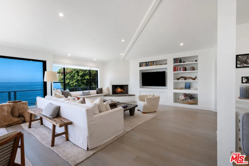 7089 Birdview Avenue Malibu, CA 90265