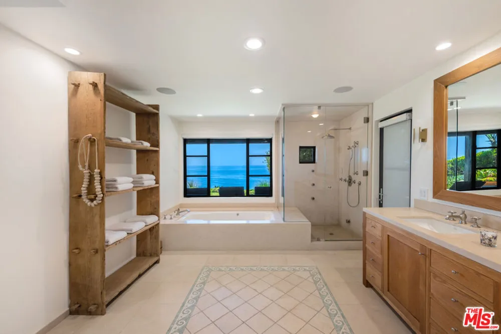 7089 Birdview Avenue Malibu, CA 90265