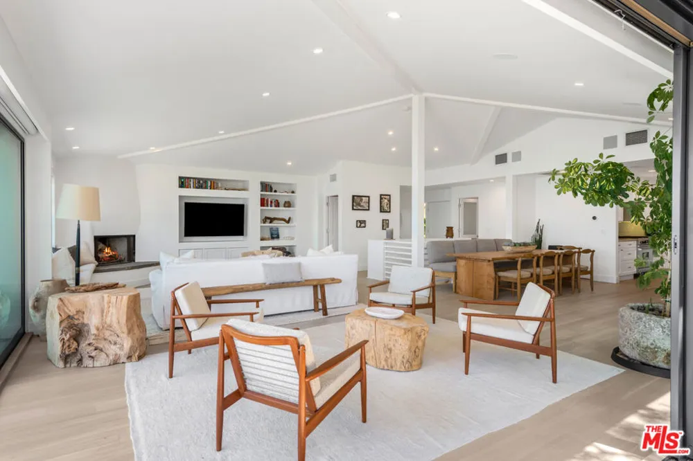 7089 Birdview Avenue Malibu, CA 90265