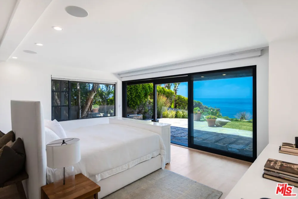 7089 Birdview Avenue Malibu, CA 90265
