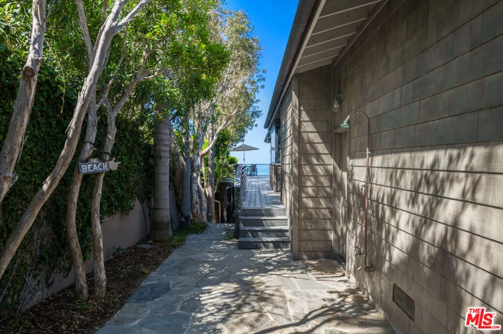 7089 Birdview Avenue Malibu, CA 90265