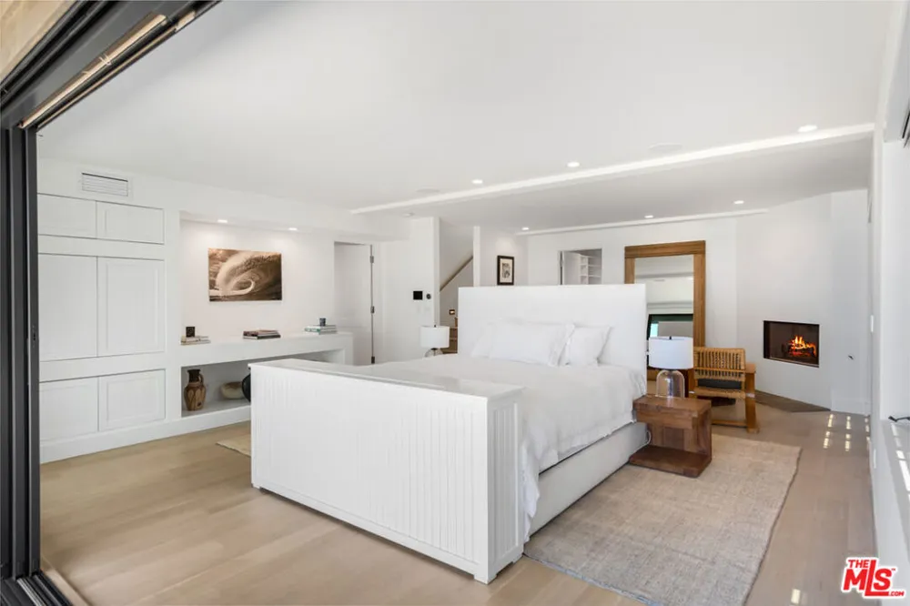 7089 Birdview Avenue Malibu, CA 90265