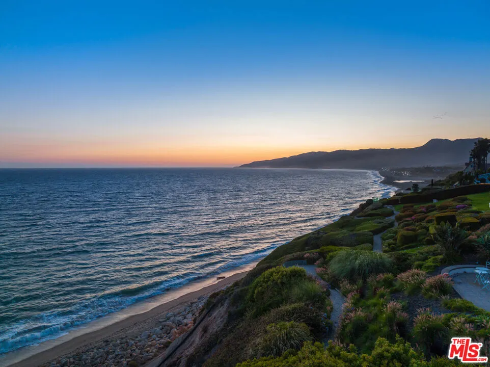 7089 Birdview Avenue Malibu, CA 90265