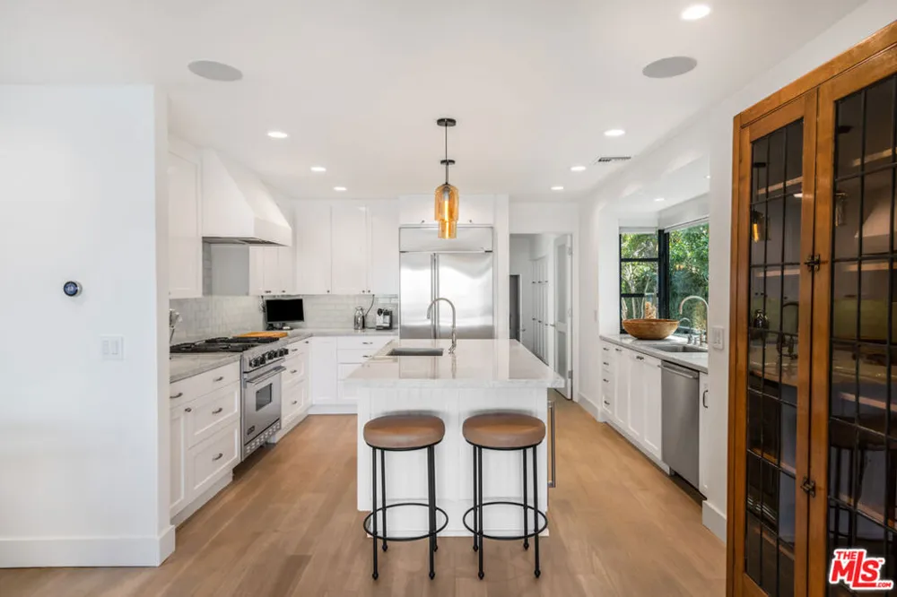 7089 Birdview Avenue Malibu, CA 90265