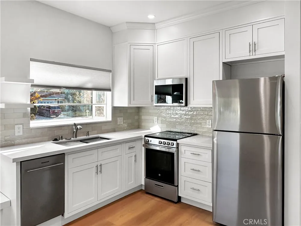 6016 Lake Lindero #A Agoura Hills, CA 91301