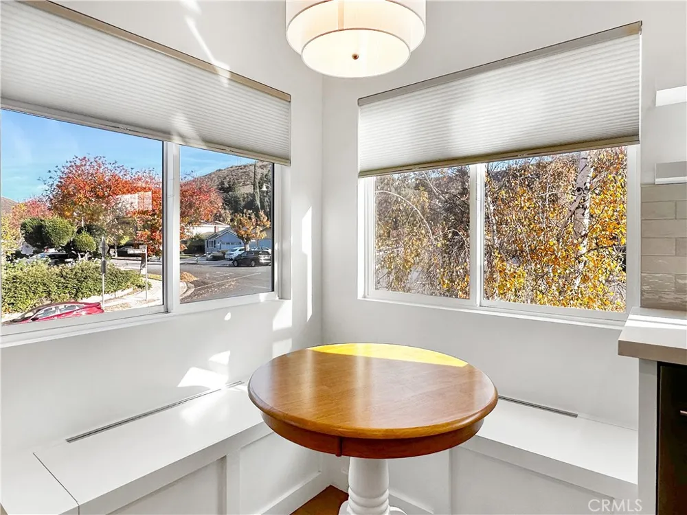 6016 Lake Lindero #A Agoura Hills, CA 91301