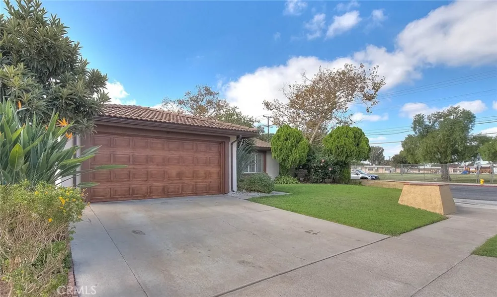 10702 Andy Cerritos, CA 90703