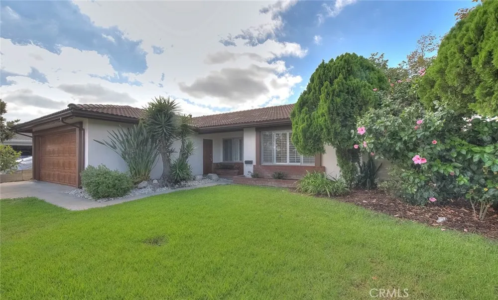 10702 Andy Cerritos, CA 90703