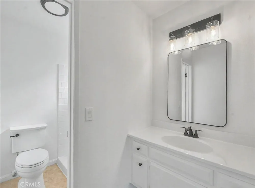 10702 Andy Cerritos, CA 90703