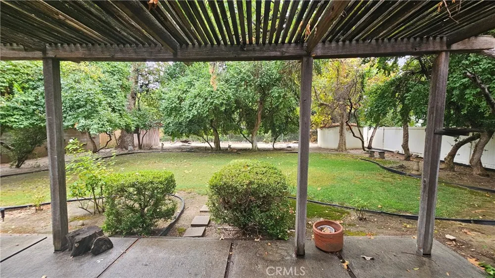 23218 8th Newhall, CA 91321